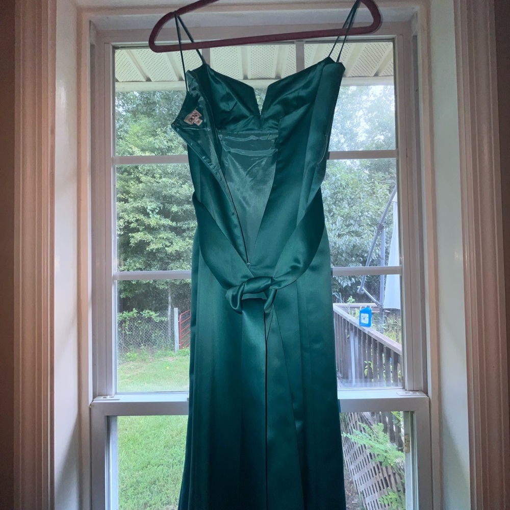 Selling prom dress - Picture 3 of 4